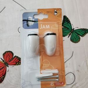 NWOT Jam Shelf Clip Set